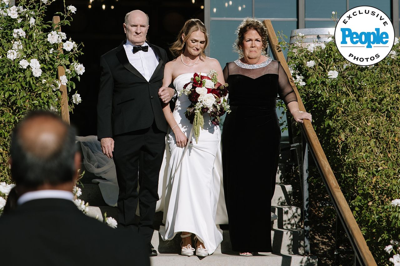 Don Stearns, Jenna Stearns, and Noreen Stearns Jenna Stearns with her parents, Don and Noreen StearnsCredit: Darian Shantay Photo