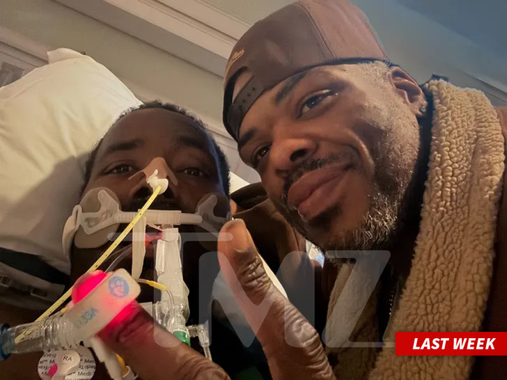 quinton aaron sub tmz swipe