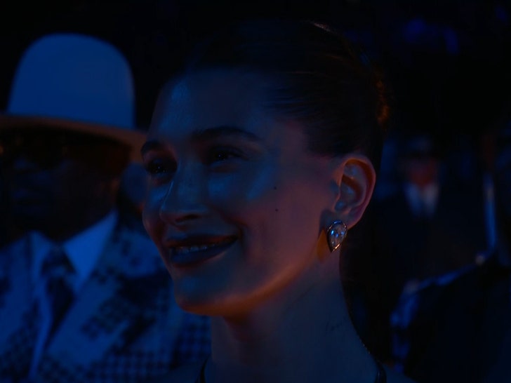 justin-bieber-hailey-smiling-02-01-2026