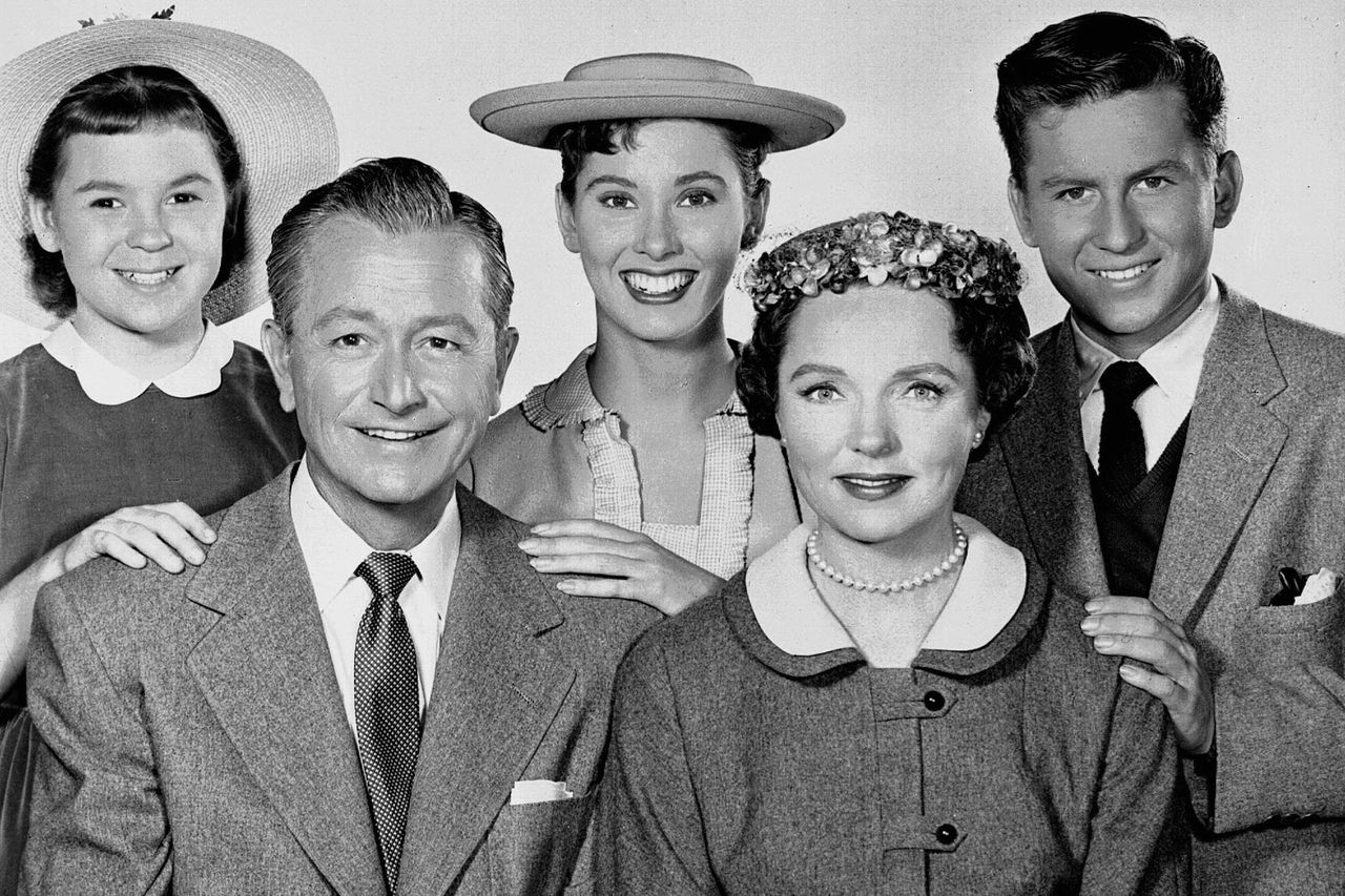 Lauren Chapin, Robert Young, Elinor Donahue, Jane Wyatt, Billy Gray for 'Father Knows Best' in 1958Credit: CBS via Getty