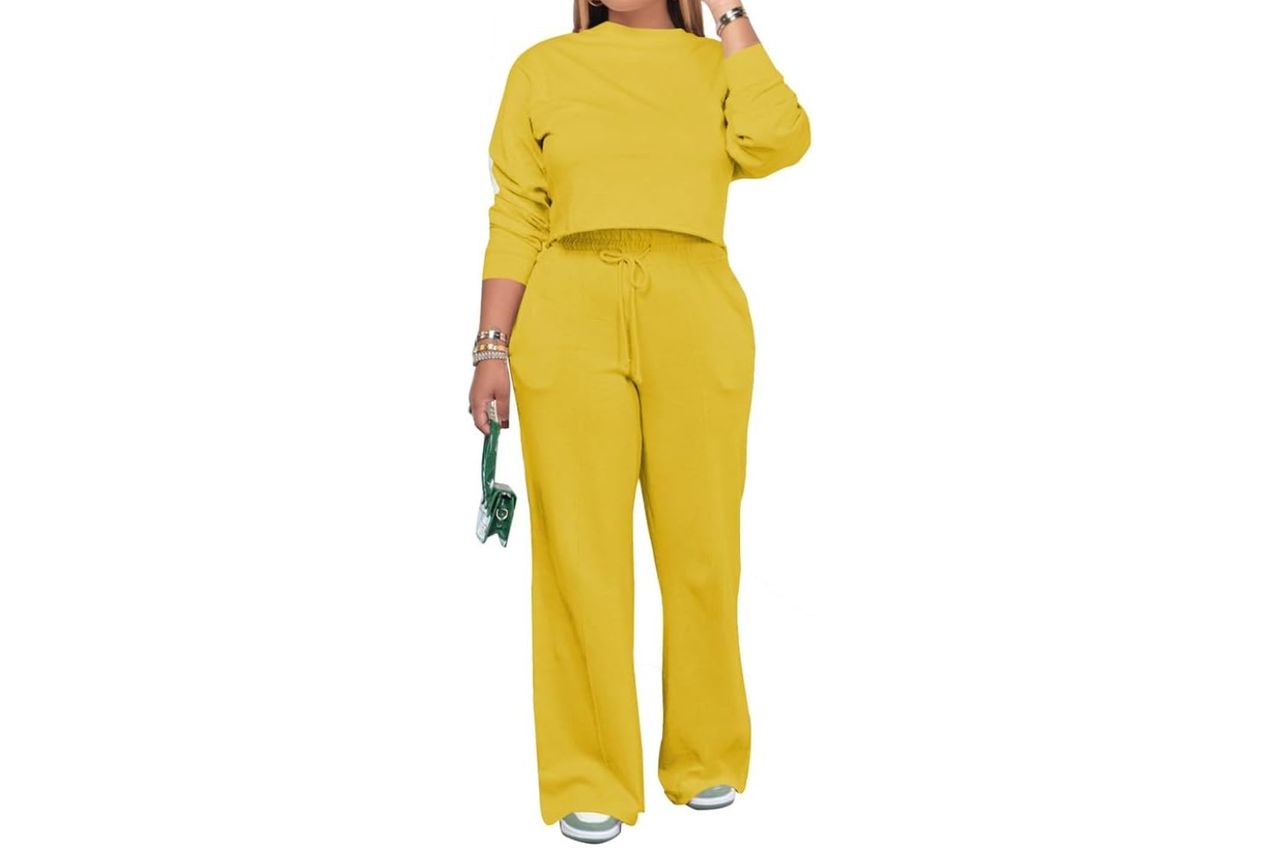 Pinsv Womens 2 Piece Outfits Sweatsuit Set Long Sleeve Crop Top Credit: Amazon