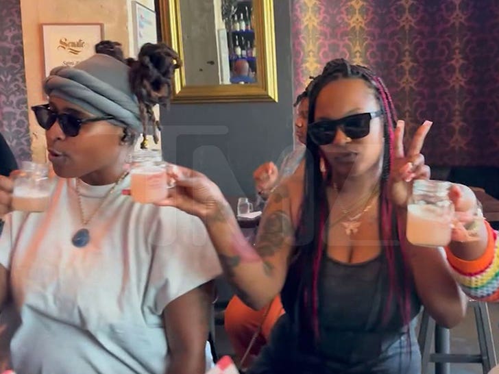 030226_tmz_brunch_bus_drinks_primary