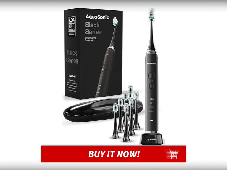 AquaSonic-Toothbrush-National-Dentist-Day-Items-MAIN