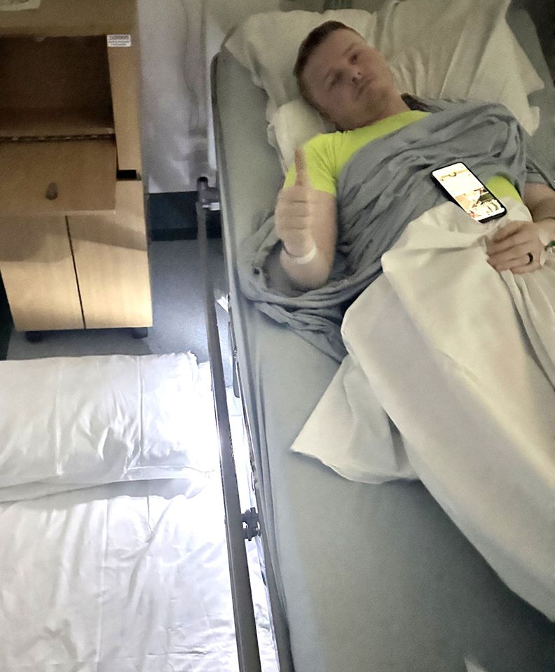 James Kelly in the hospital.Credit: Kennedy News/@itsclairekelly