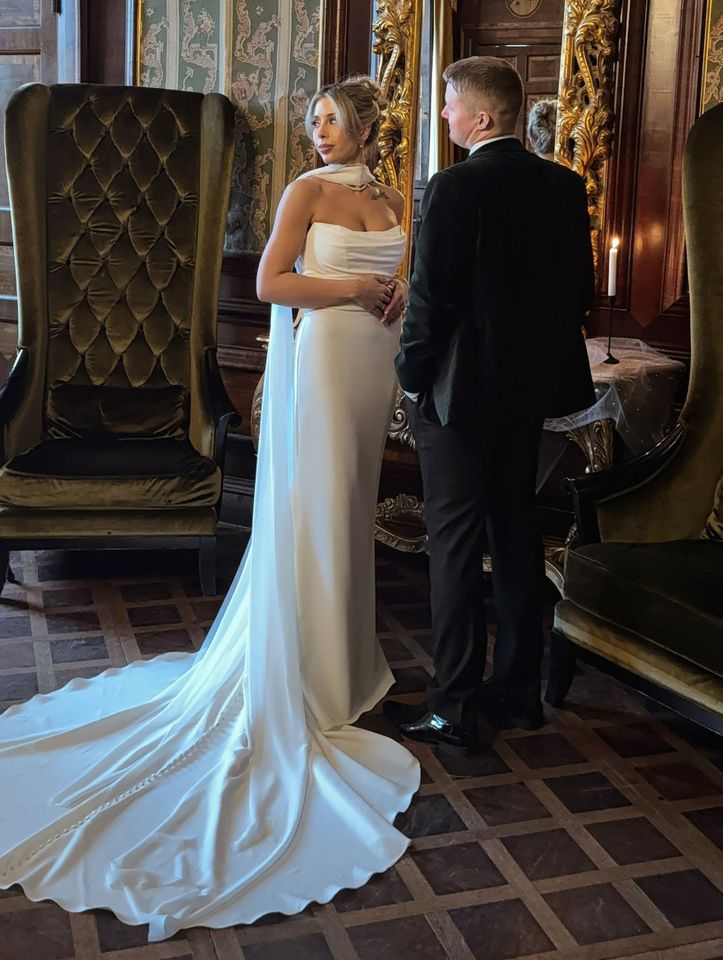 Claire Kelly (left) and James Kelly (right) on their wedding day.Credit: Kennedy News/@itsclairekelly