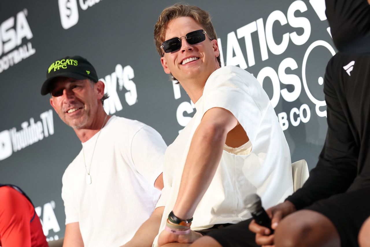 Kyle Shanahan and Joe BurrowCredit: Monica Schipper/Getty