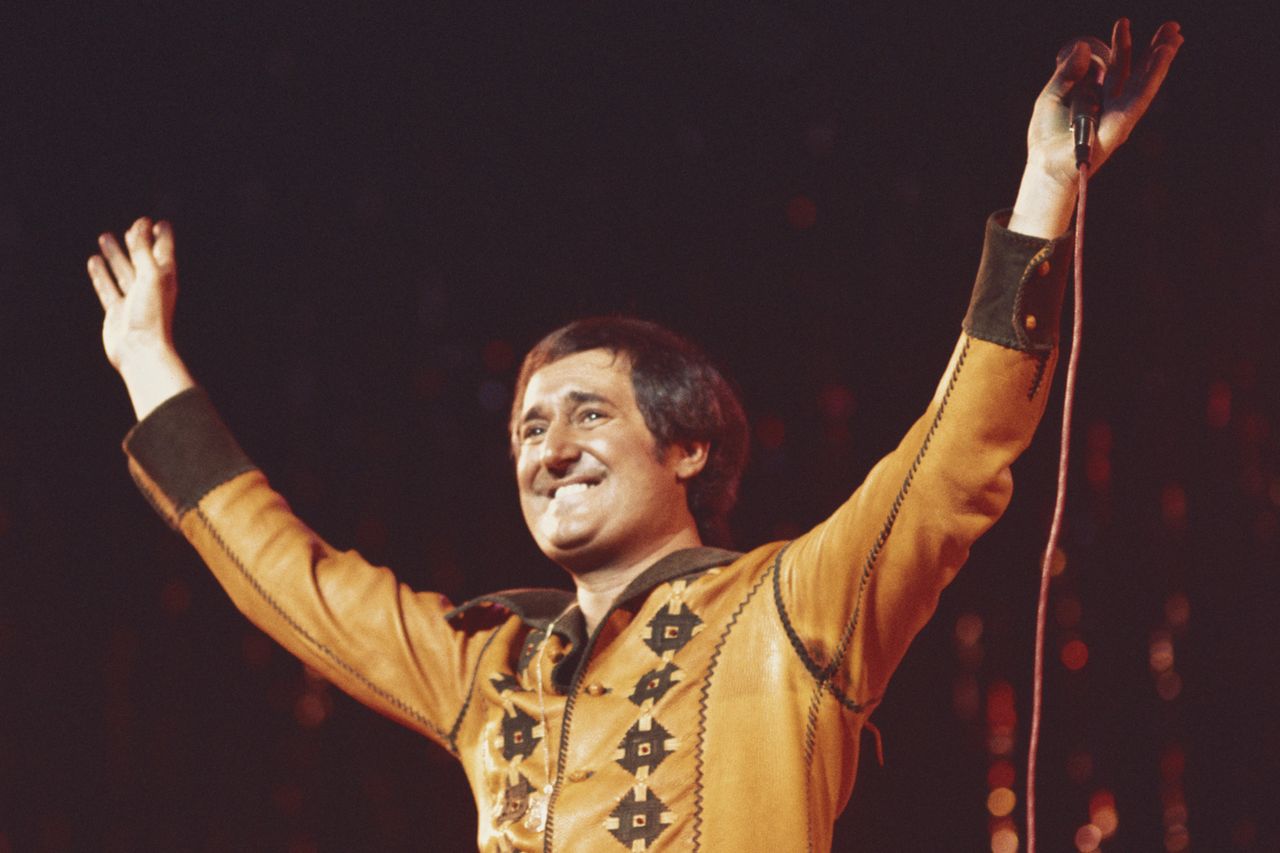 Neil Sedaka performing in London, circa 1976Credit: David Redfern/Redferns/Getty
