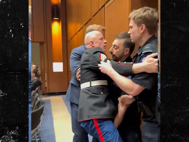 capital-protestor-kicked-out-1