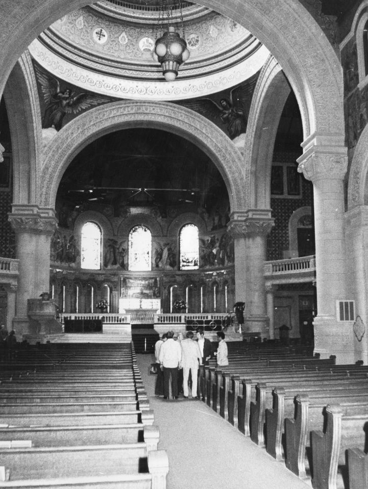 Sheriff and Police detectives investigating the murder of Arlis Perry, the wife of Stanford student Bruce Perry, in the Stanford Memorial Church.10/13/1974 Stanford Memorial ChurchCredit: Clem Albers/San Francisco Chronicle via Getty
