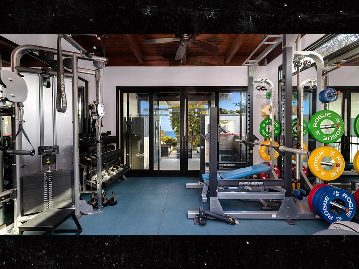 0318-Orlando-Bloom-Malibu-Home-SUB-1