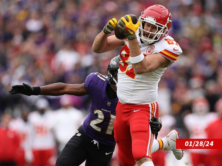 Travis-Kelce-sub-getty-1