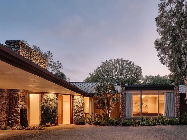 0304-Maury-Povich-Daughter-Beverly-Hills-Home-PRIMARY