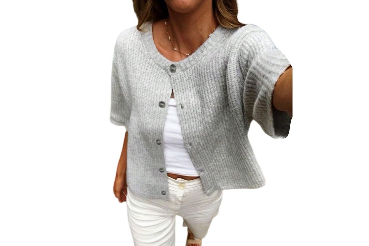 gorglitter womens short sleeve button Credit: Amazon