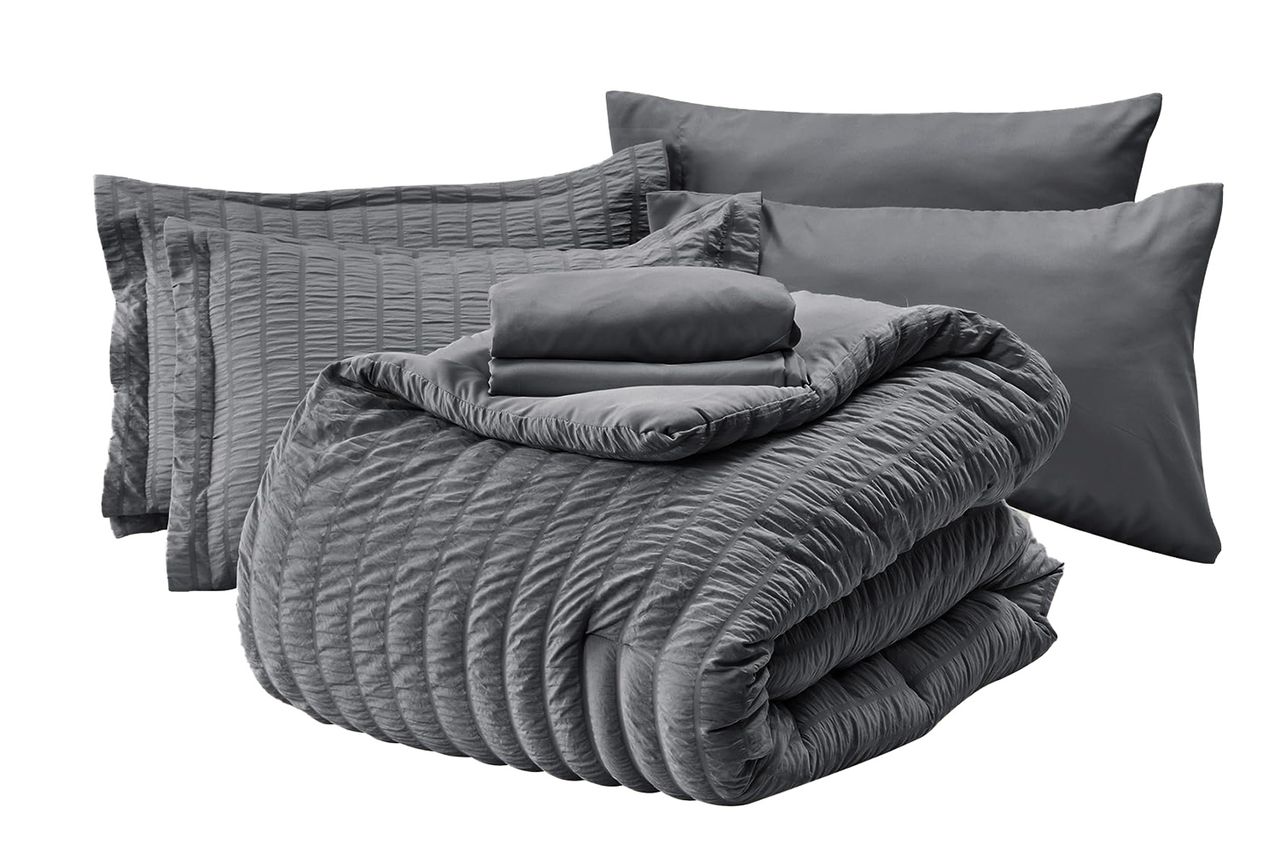 HYMOKEGE Queen Comforter Set Seersucker 7 Pieces Credit: Amazon