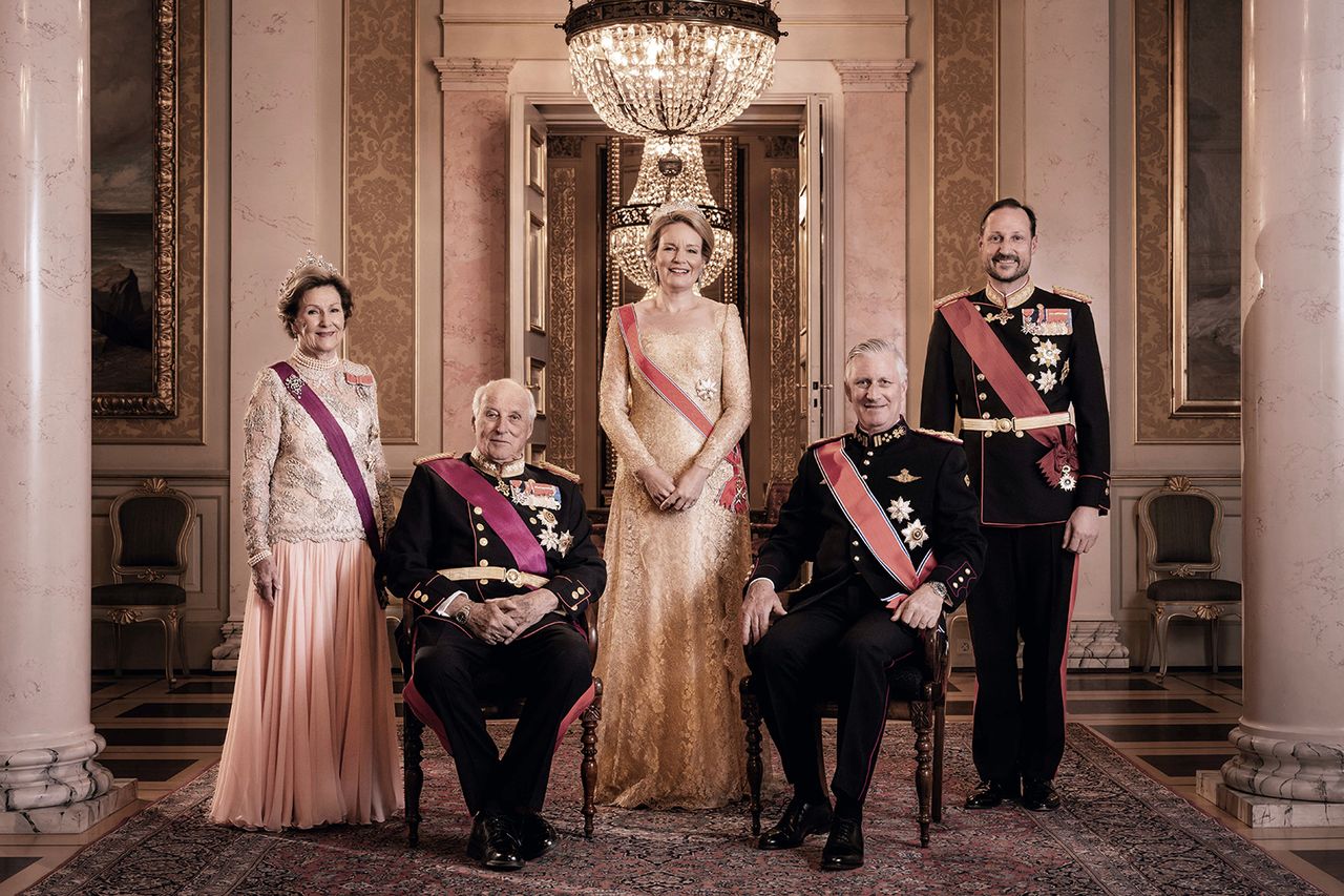 State Visit of King Philippe and Queen Mathilde to Norway (Day 1) : Family picture before the Banquet with King Harald V, Queen Sonja, Crown Prince Haakon, King Philippe and Queen Mathilde A portrait before the Belgian state banquet with King Harald V, Queen Sonja, Crown Prince Haakon, King Philippe and Queen Mathilde on March 24, 2026 in Oslo, Norway.Credit: Photonews via Getty
