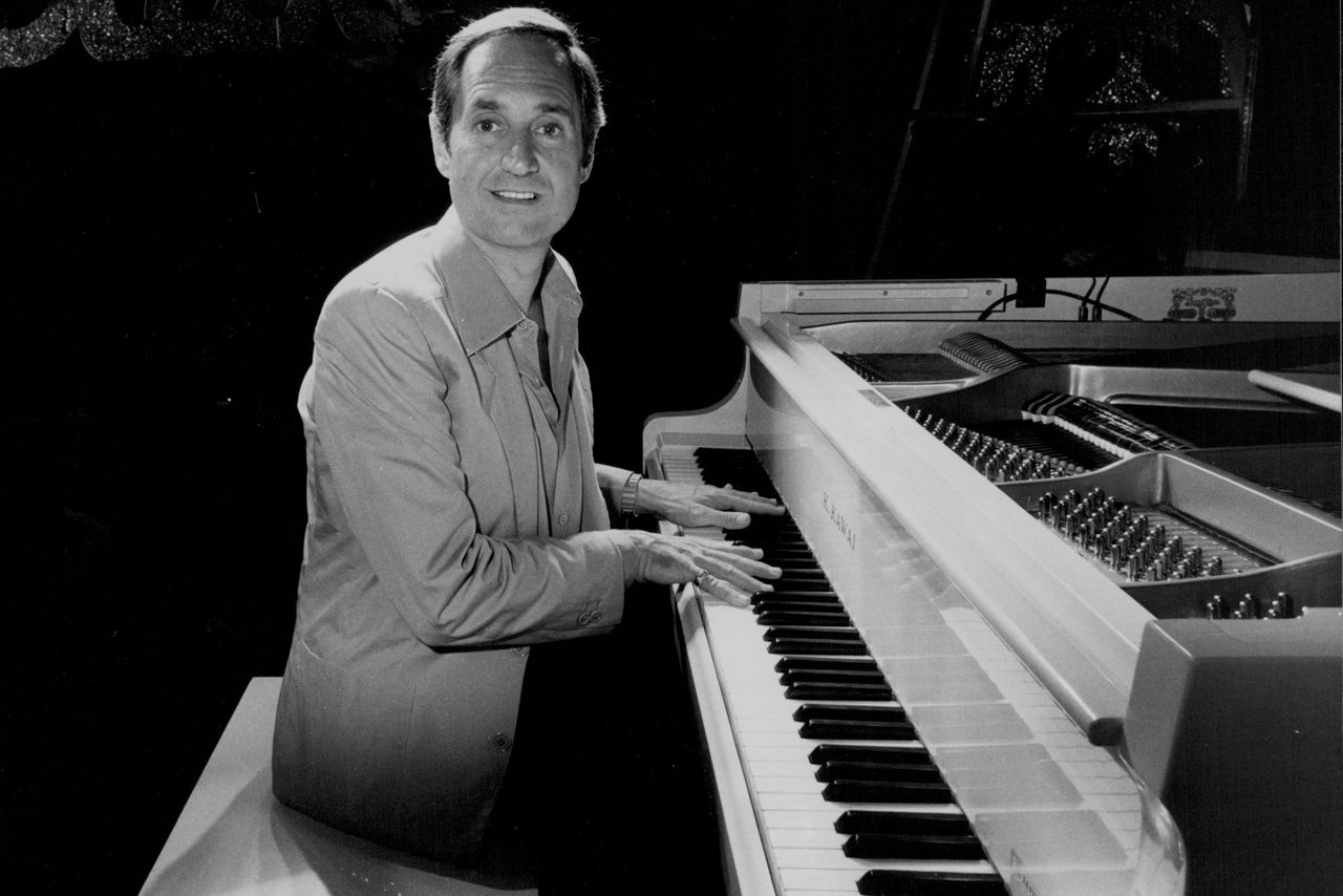 Neil Sedaka, at the Hilton Hotel on stage in 1982Credit: Kevin Solness/Fairfax Media via Getty