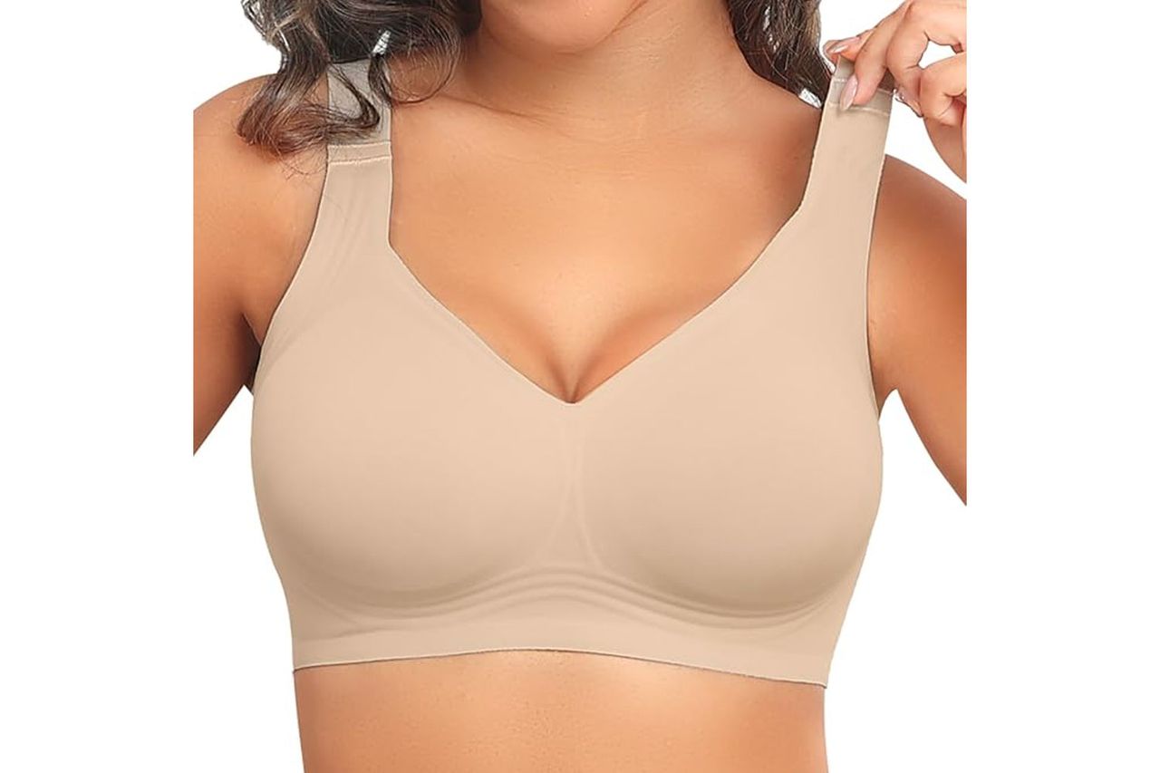 PoseFree Womens Seamless Wireless Supportive Bra Push Up Comfort Soft No Underwire Full Coverage T-Shirt Bra Credit: Amazon
