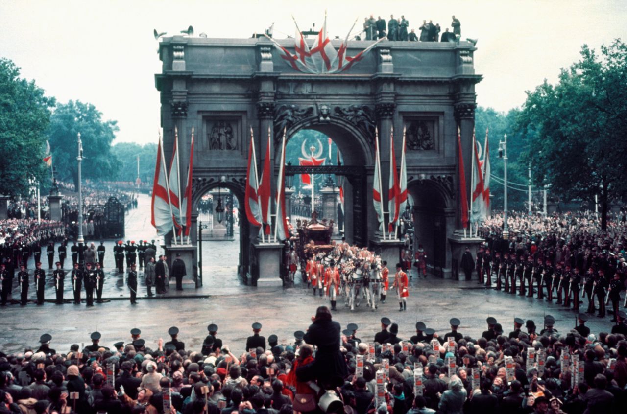 Queen Elizabeth's 1953 coronation Queen Elizabeth's 1953 coronationCredit: Hulton-Deutsch Collection/CORBIS/Corbis