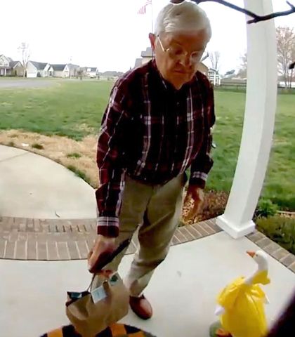 Footage of Richard Pulley's DoorDash deliveryCredit: GoFundMe