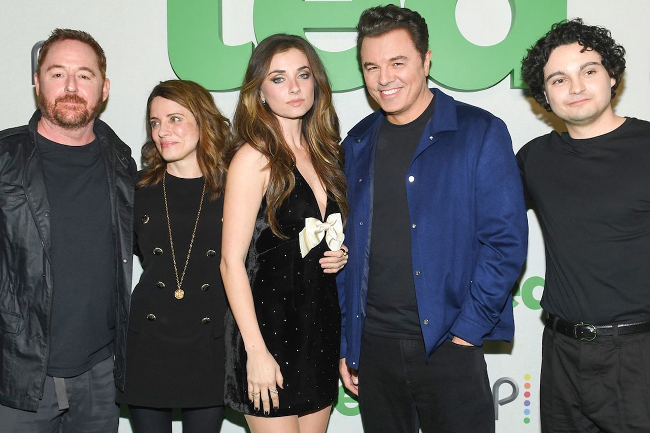 Scott Grimes, Alanna Ubach, Giorgia Whigham, Seth MacFarlane, Max BurkholderCredit: Noam Galai/Peacock