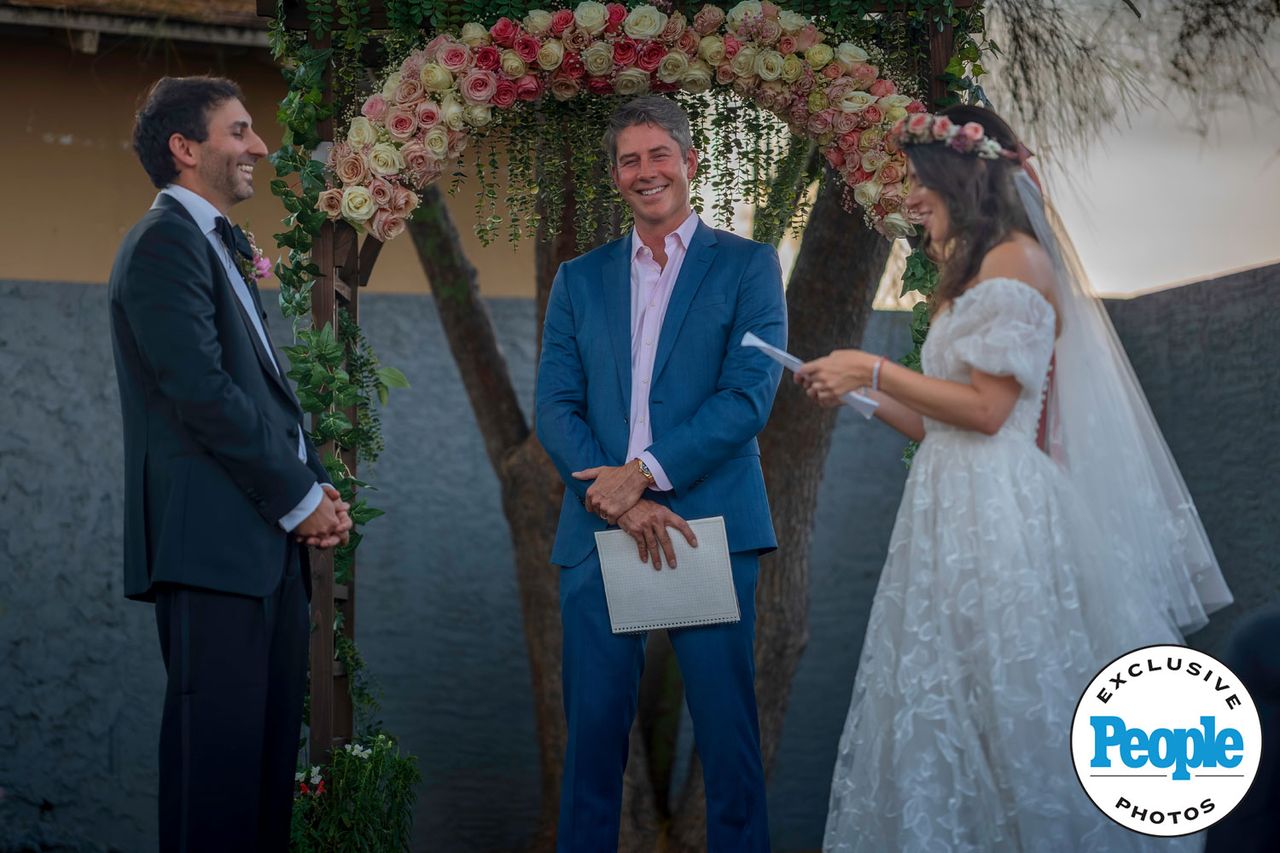 Arie Luyendyk Jr. officiating Nicholas Ansel and Zoe Skorey's wedding ceremonyCredit: J & J Photography and Videography