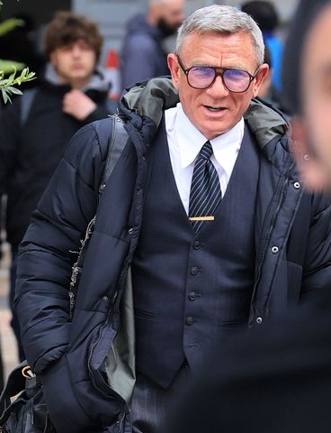 Daniel Craig Daniel CraigCredit: NDPG / BACKGRID