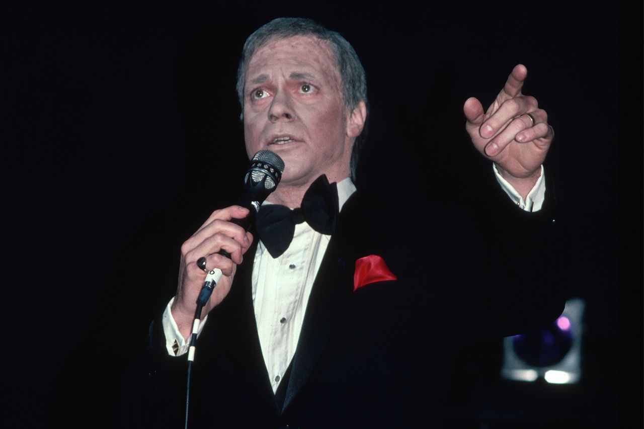 Joe Piscopo impersonating Frank Sinatra.Credit: Lynn Goldsmith/Corbis/VCG via Getty