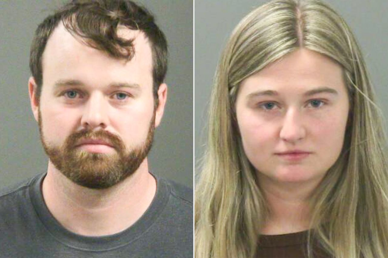 Joseph and Kendra Duggar mugshots From left: Joseph and Kendra Duggar after being taken into custodyCredit: Washington County Sheriff's Department
