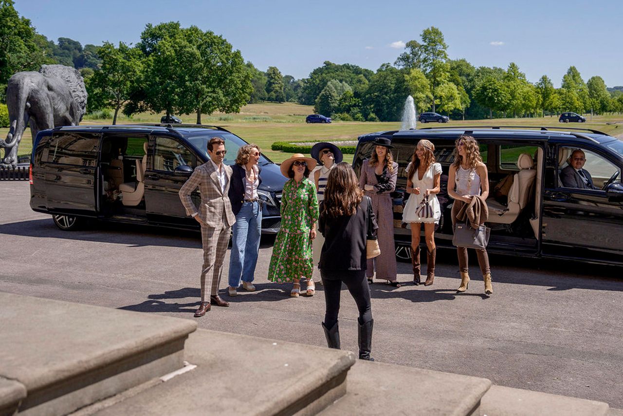 Mark-Francis Vandelli, Martha Sitwell, Kimi Murdoch, Myka Meier, Lottie Kane, Misse Beqiri, Margo Stilley on 'Ladies of London: The New Reign'Credit: Nick Wall/Bravo