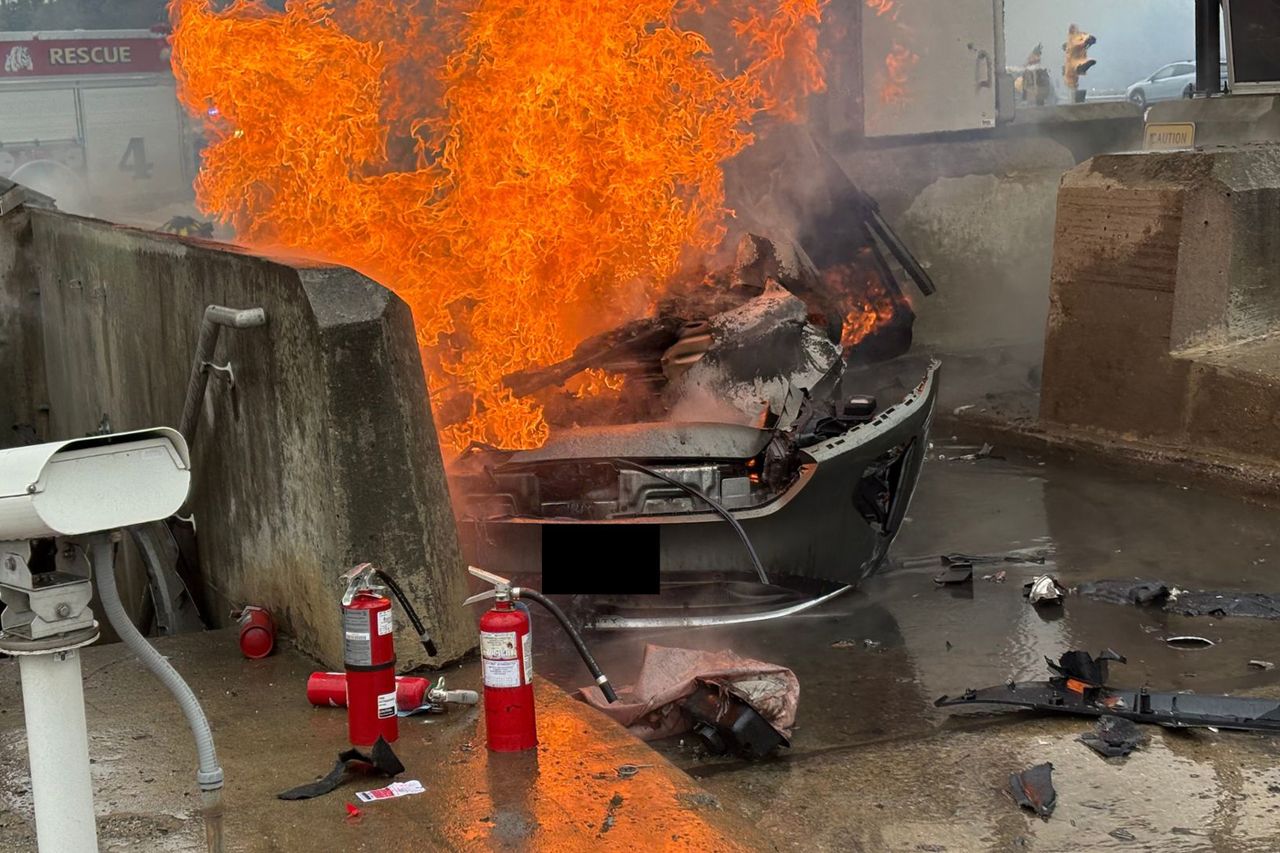 Driver Seriously Hurt After Crashing Into Tolls On The F.E. Everett TurnpikeCredit: New Hampshire Division of State Police