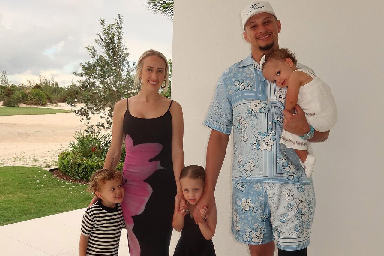 Patrick Mahomes and Brittany Mahomes kids The Mahomes familyCredit: brittanylynne/Instagram