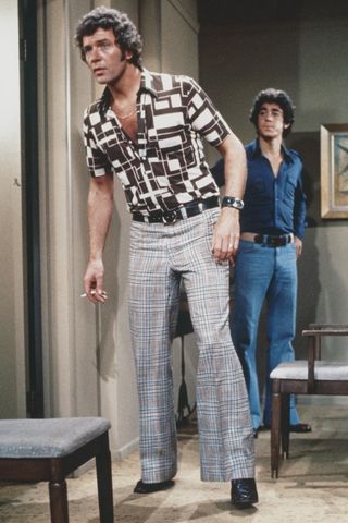 Robert Reed (left) and Barry Williams (right) in 'The Brady Bunch.'Credit: Archive Photos/Getty