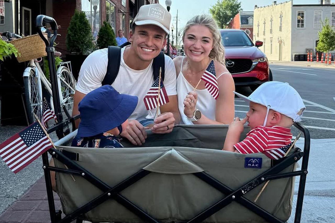 Matt and Abby Howard with their sonsCredit: Abby Howard/Instagram