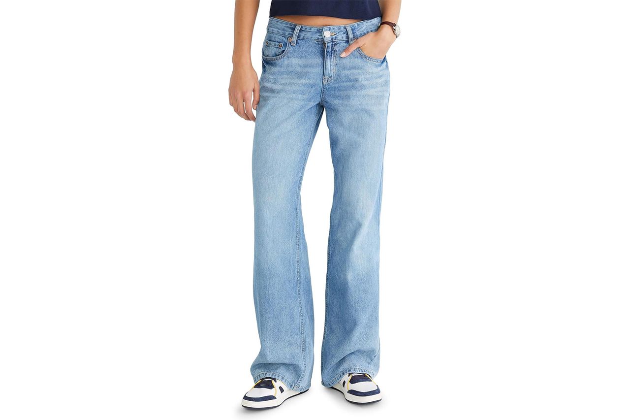 Aeropostale Women's Low Rise Baggy Wide Leg Jean Credit: Amazon