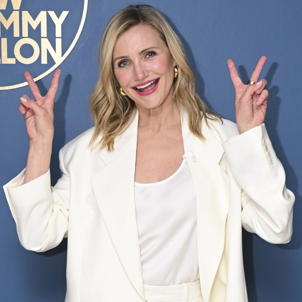 Cameron Diaz poses backstage on The Tonight Show Starring Jimmy Fallon Cameron DiazCredit: Todd Owyoung/NBC via Getty