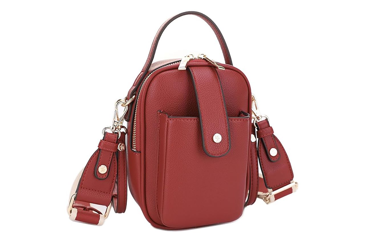 Mali+Lili Gail Vegan Leather Multi Compartment Crossbody Bag Credit: Amazon