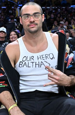 Noah Centineo (C) attends a basketball game between the Los Angeles Lakers and the Cleveland Cavaliers Noah CentineoCredit: Allen Berezovsky/Getty