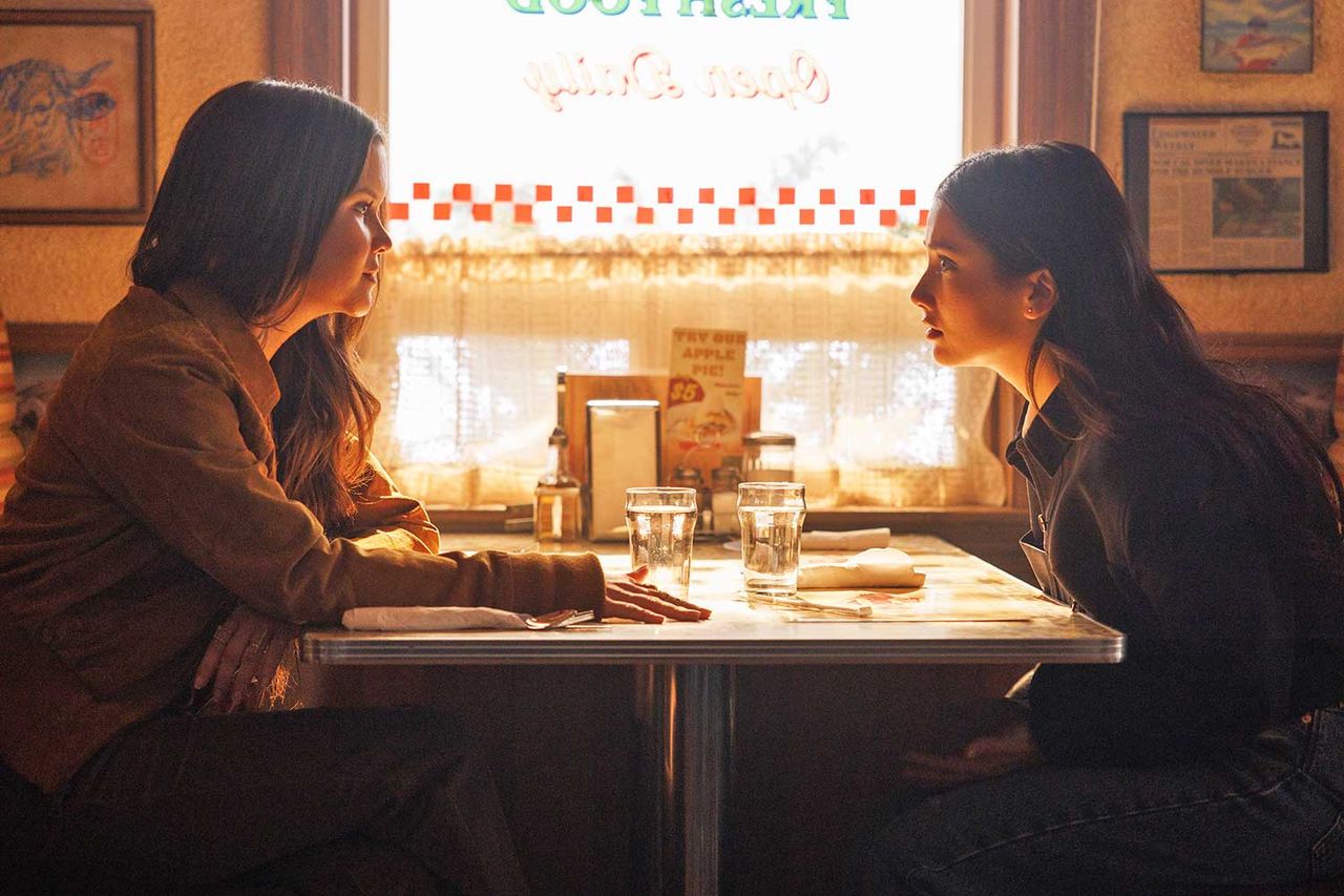 Maren Morris as Hazel and Amanda Arcuri as Skye FraleyCredit: Darren Goldstein/CBS