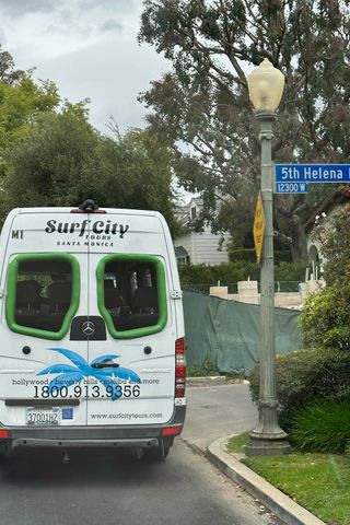 A tour bus outside Marilyn Monroe's former Brentwood homeCredit: Courtesy of Pacific Legal Foundation