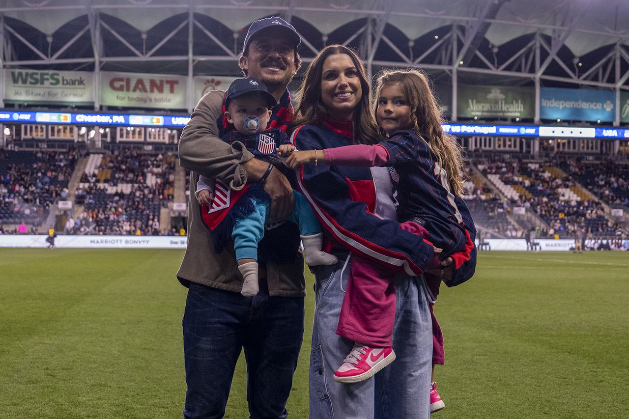 Servando Carrasco and Alex Morgan with their childrenCredit: Brad Smith/ISI Photos/USSF/Getty