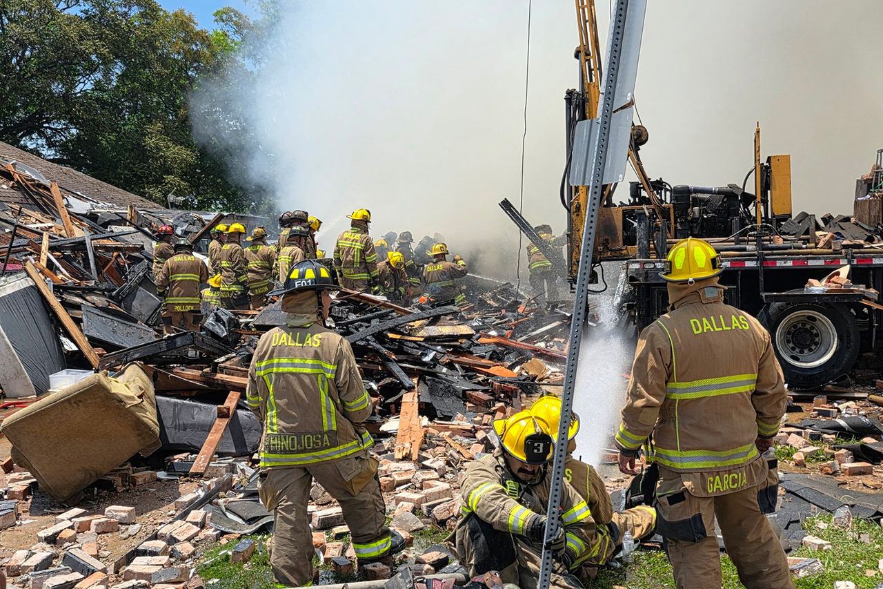 Fire crews respond to gas explosion at Dallas apartment buildingCredit: Dallas Fire Rescue/X