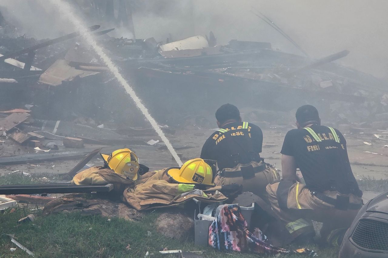 Fire crews respond to gas explosion at Dallas apartment buildingCredit: Dallas Fire Rescue/X
