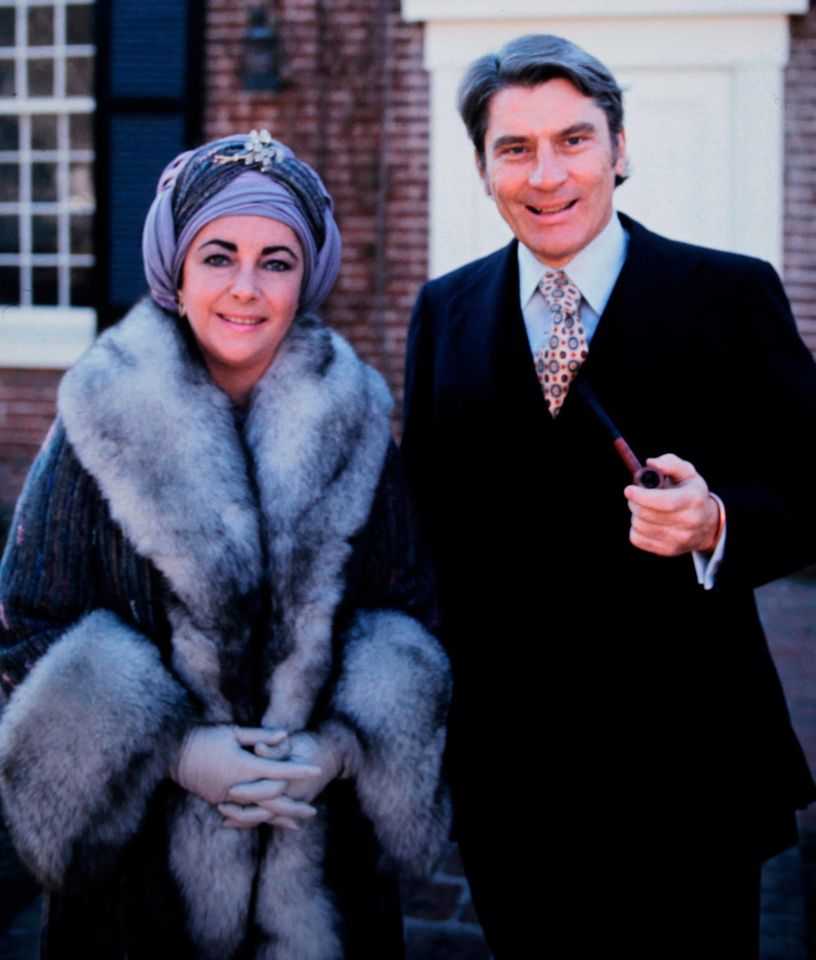 Elizabeth Taylor and John Warner on the day after their wedding in 1976.Credit: Danita Delimont / Alamy