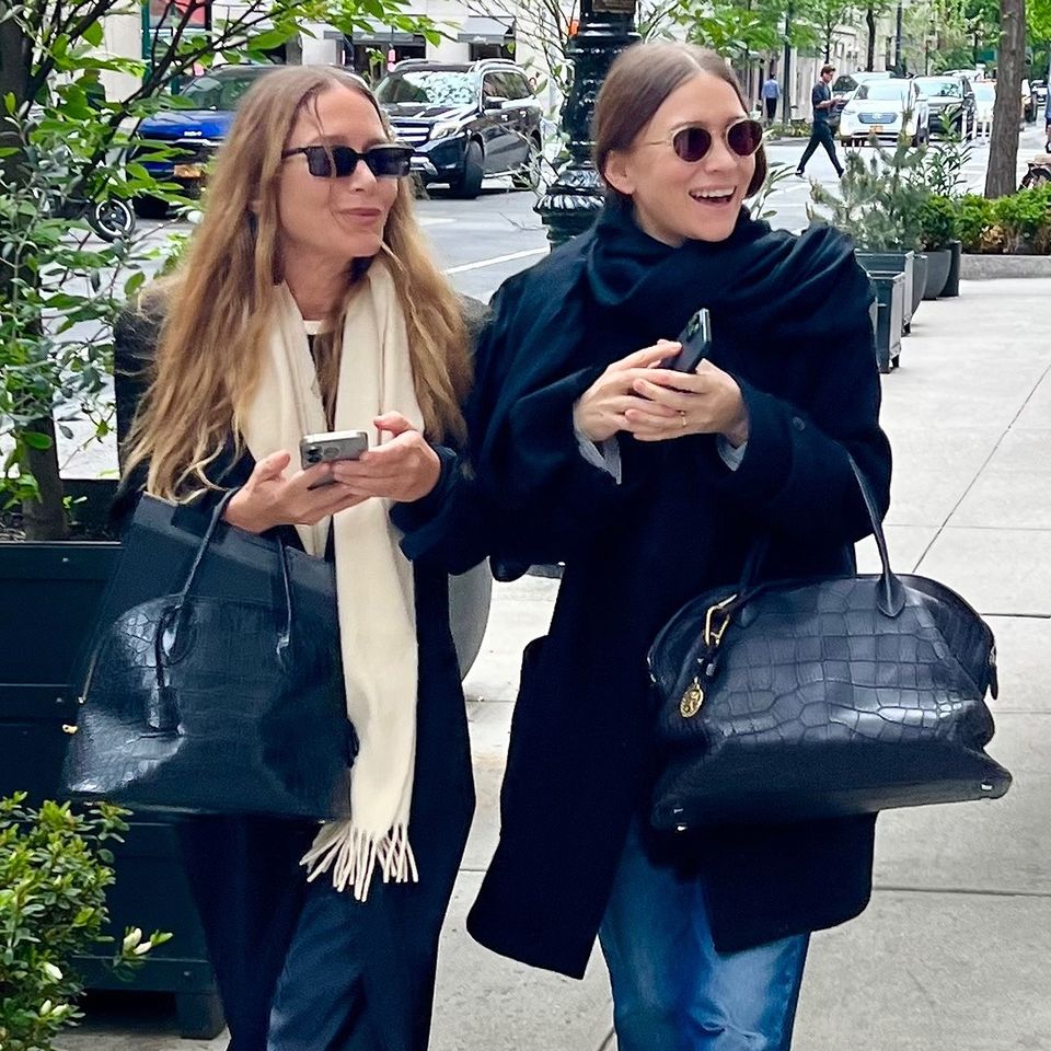 Mary-Kate and Ashley OlsenCredit: BrosNYC / BACKGRID