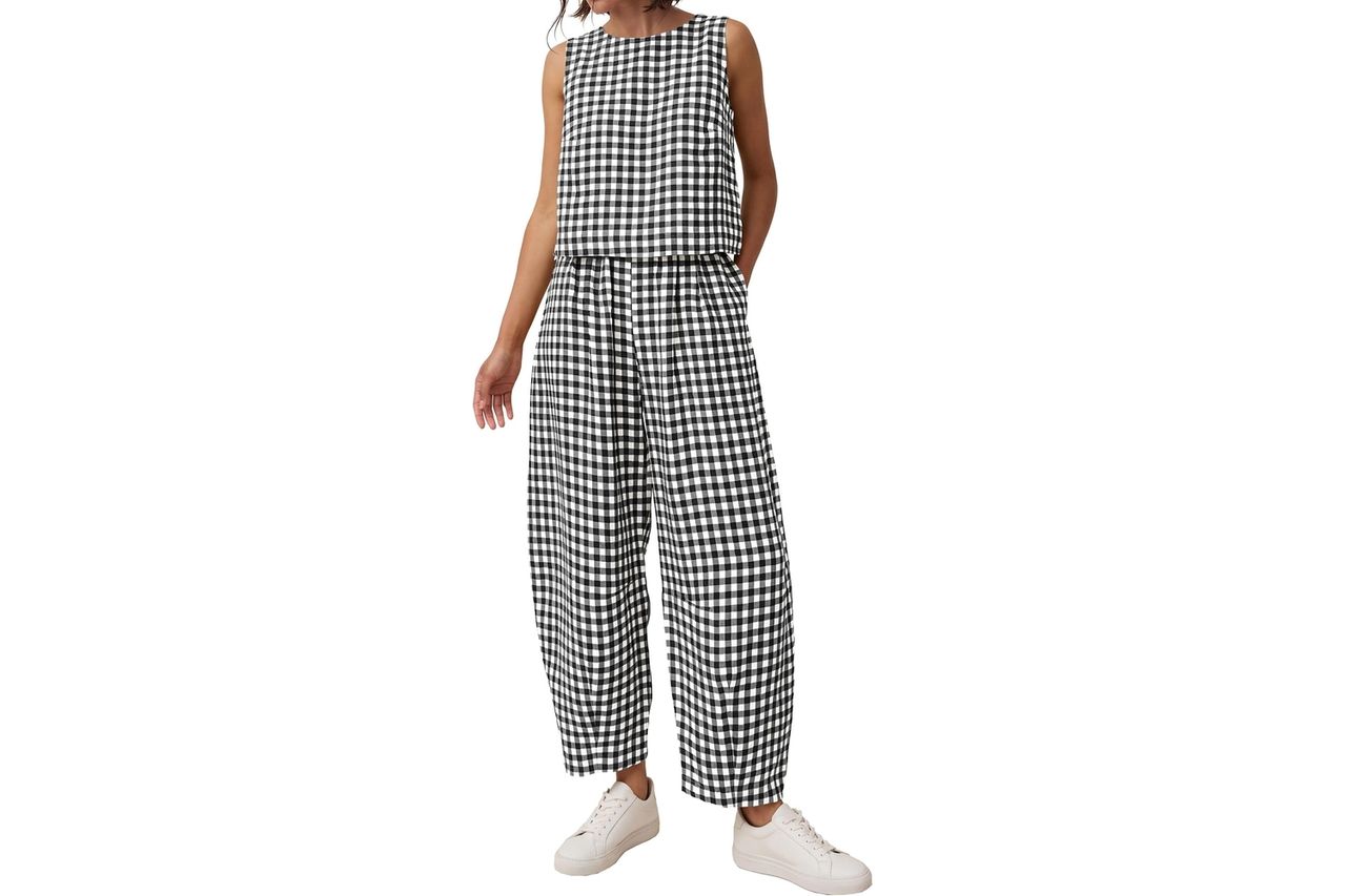 PRETTYGARDEN Womens 2 Piece Sets 2026 Summer Plaid Sleeveless Tops Wide Leg Pants Matching Lounge Set Beach Vacation Outfits Credit: Amazon