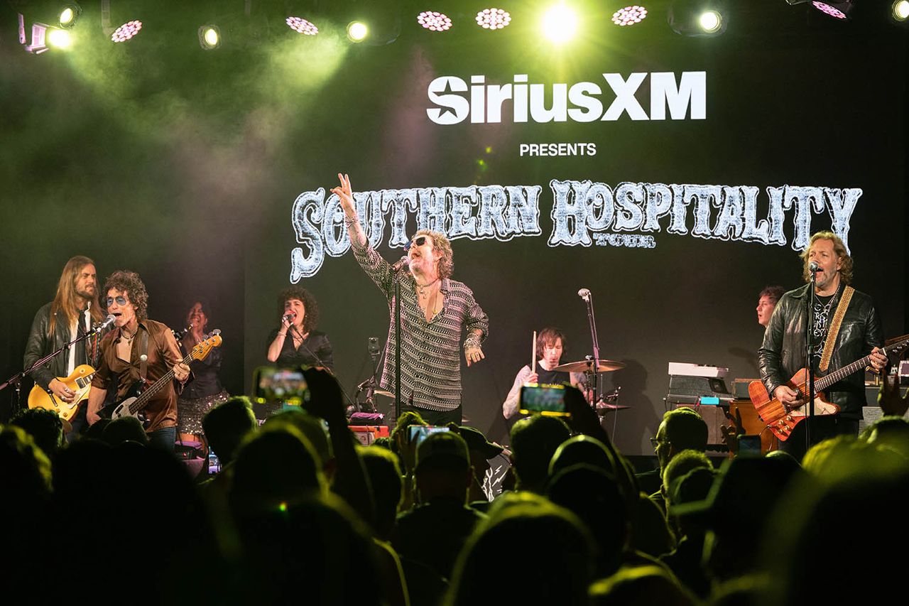 Chris Robinson and Rich Robinson of The Black Crowes perform onstage as SiriusXM presents The Black Crowes & Whiskey Myers Live at 3TEN Austin City Limits Live on May 16, 2026 in Austin, Texas. ( The Black Crowes in Austin in May 2026Credit: Rick Kern/Getty