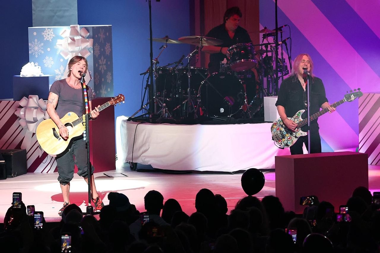 John Rzeznik (left) and Robby Takac of the Goo Goo Dolls performing in N.Y.C. on Dec. 9, 2025Credit: Jamie McCarthy/Getty