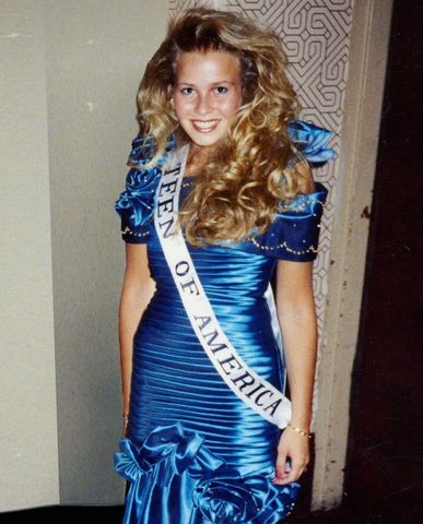 Chelsea Handler poses for a photo at the Miss Teen of America pageantCredit: Chelsea Handler/Instagram