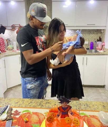 Héctor and Andrea Bello and their baby daughter AlanaCredit: Instagram