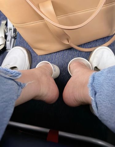 Good Luck Charlie Mom Sticks Feet in Ice on Plane Leigh-Allyn Baker's June 6, 2026 TikTokCredit: Leigh-Allyn Baker/TikTok
